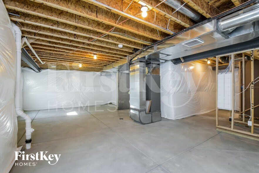 Building Photo - 10994 Uvalda St