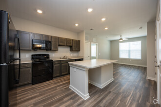 Interior Photo - Banberry