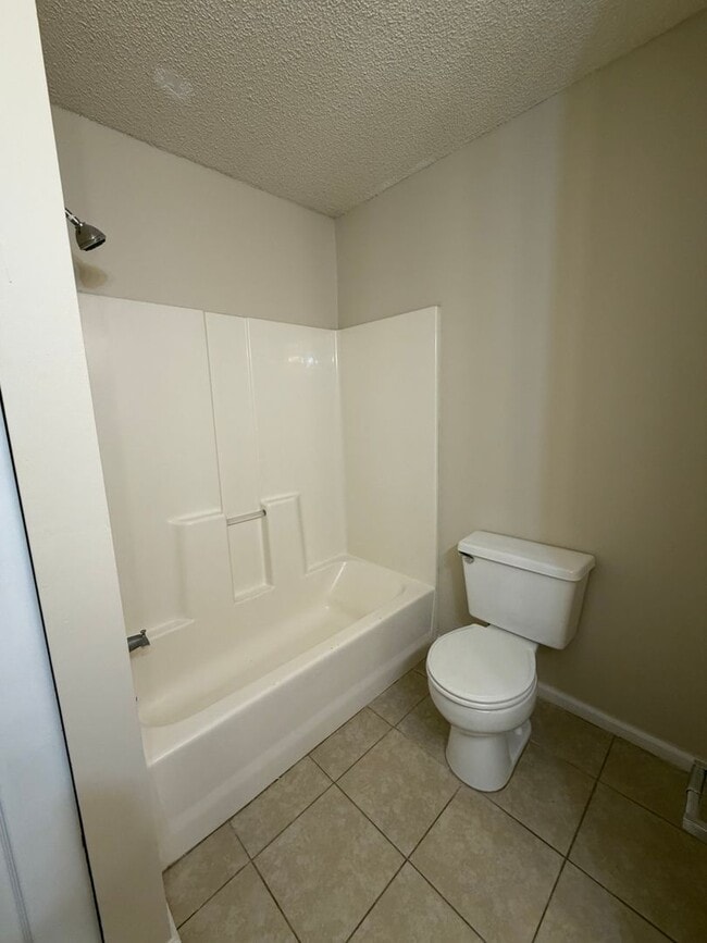Building Photo - 412/414 Admirals Walk Dr