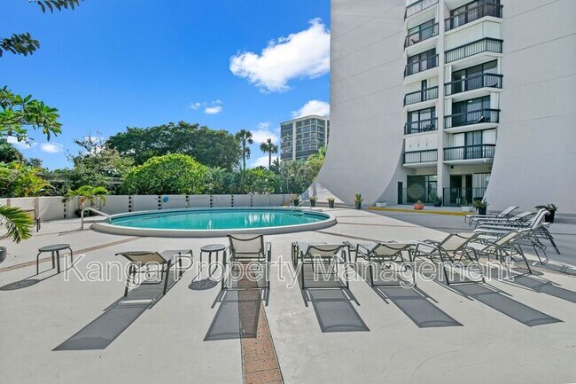 Building Photo - 2425 Presidential Way