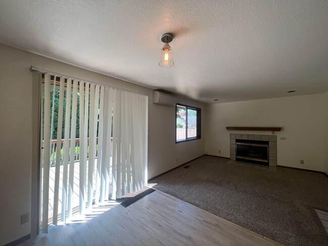 Building Photo - $500.00 Off Move in Costs!