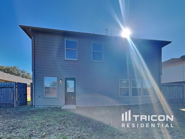 Building Photo - 13007 Lark Point Ct