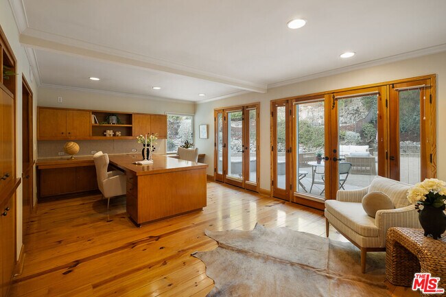 Building Photo - 7972 Mulholland Dr