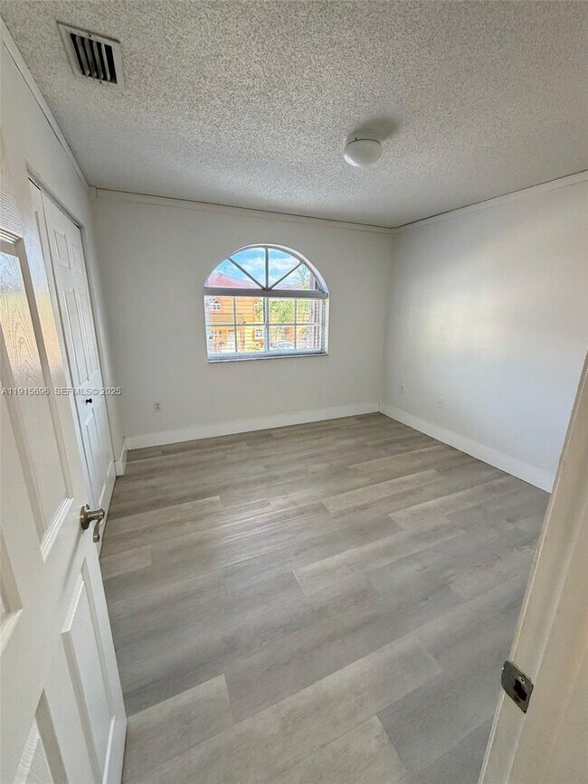 Building Photo - 3375 W 76th St