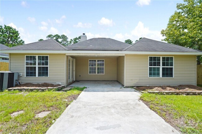 Building Photo - 169 Fontenot Dr
