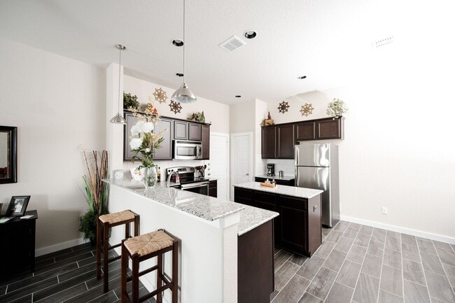 Building Photo - LUXURY TOWNHOME LOCATED IN BASTROP, TEXAS!
