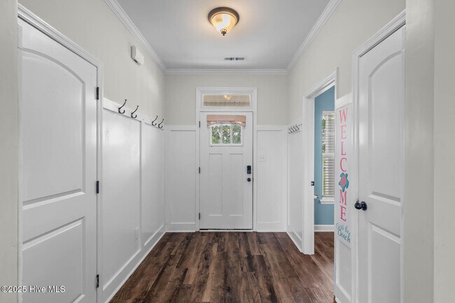 Building Photo - 106 Shallow Ct
