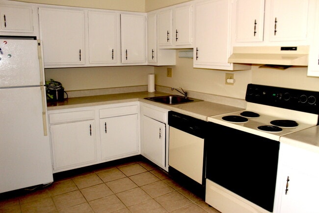 Building Photo - 4500 Beau Monde Dr