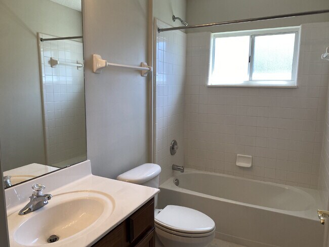 Building Photo - 9533 Maidstone Mill Dr W