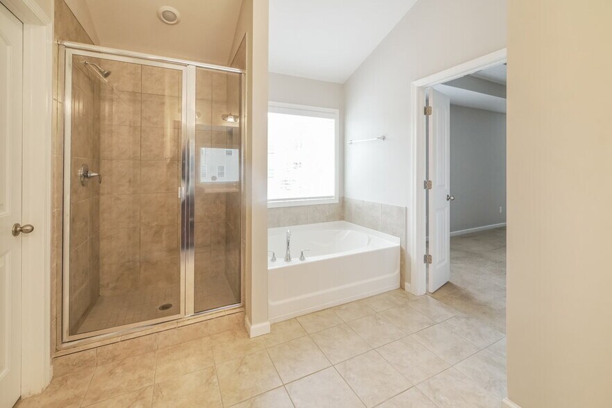Building Photo - 314 Lenore Ct