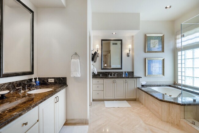 Building Photo - 761 Dove Run Cir