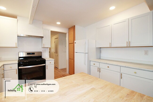 Building Photo - 1571 First Street