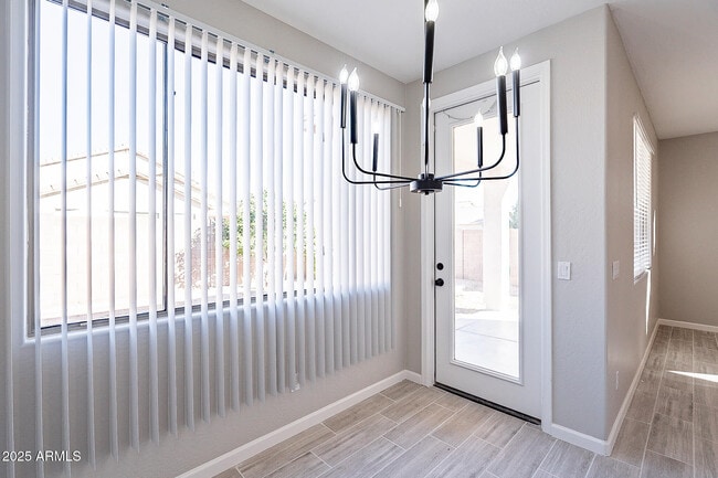 Building Photo - 12614 W Earll Dr