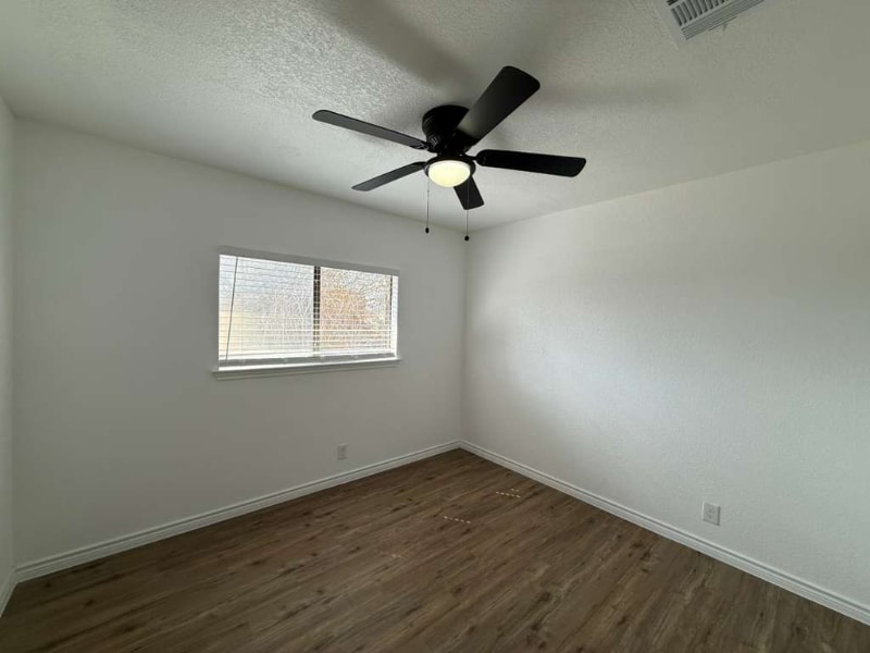 Building Photo - 8750 Shallow Ridge Dr