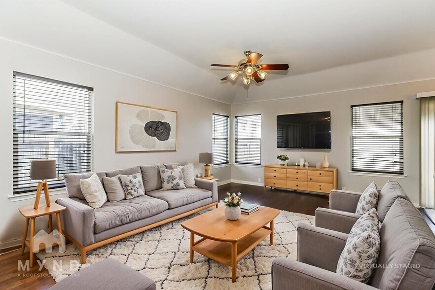 Building Photo - 14812 Lantern Dr