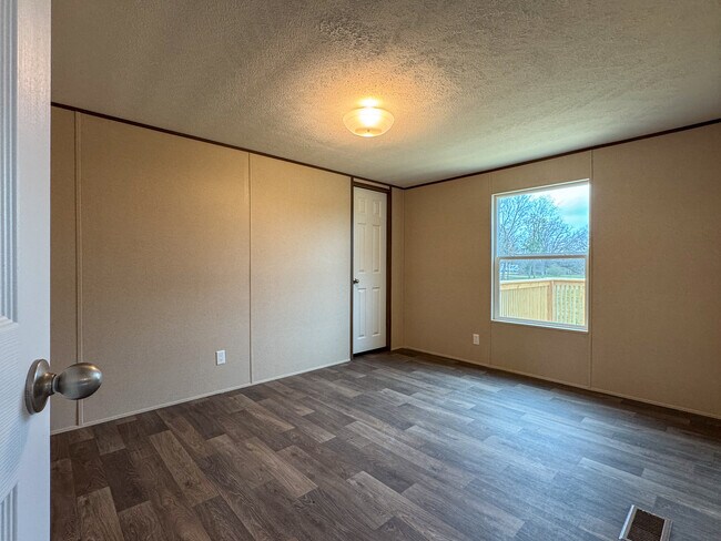 Building Photo - Aletha’s property