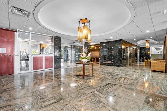 Building Photo - 500 Bayview Dr