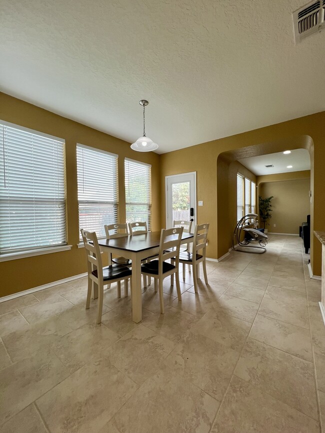 Building Photo - 7623 Eagle Park Dr