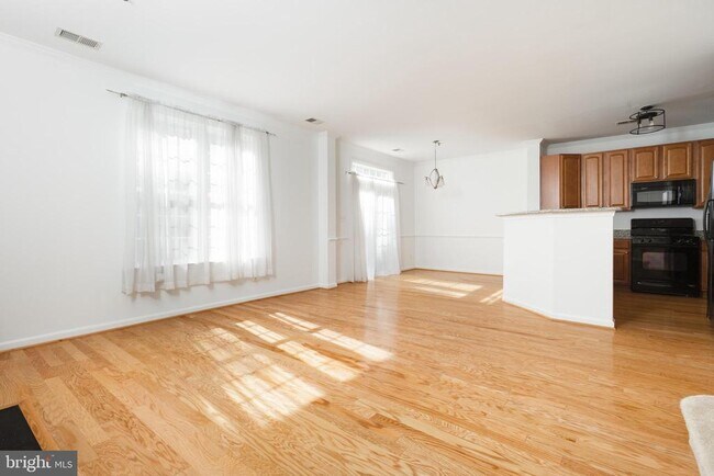 Building Photo - 8975 Harrover Pl