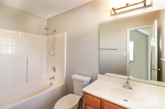 Building Photo - 771 Rebecca Jane Dr