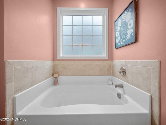 Building Photo - Holly Ridge Townhome Available!