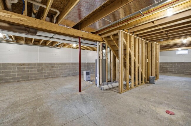 Building Photo - 557 Cannondale Ave