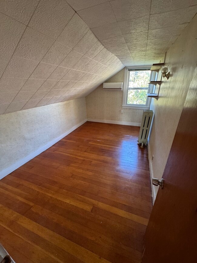 Building Photo - Seneca Turnpike East 220/222