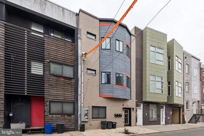 Building Photo - 2028 E Fletcher St