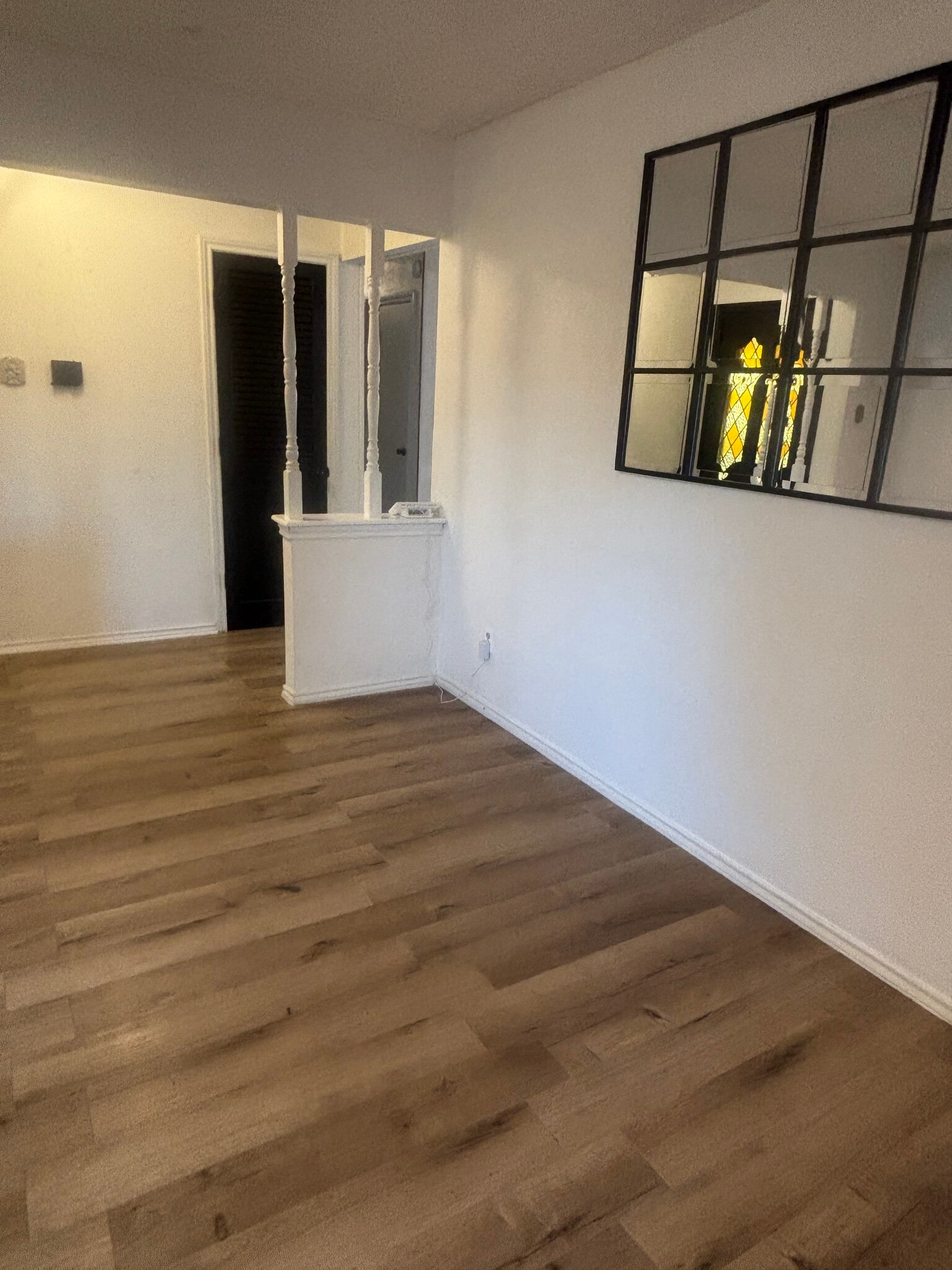 Building Photo - 310 Meadowlark Ln