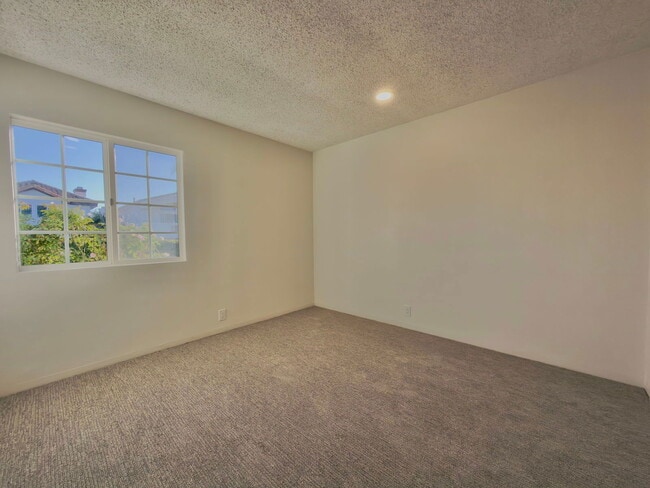 Building Photo - 2603 Phelan Ln