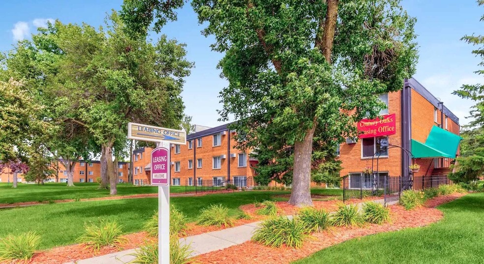 Building Photo - Century Oaks Apartments