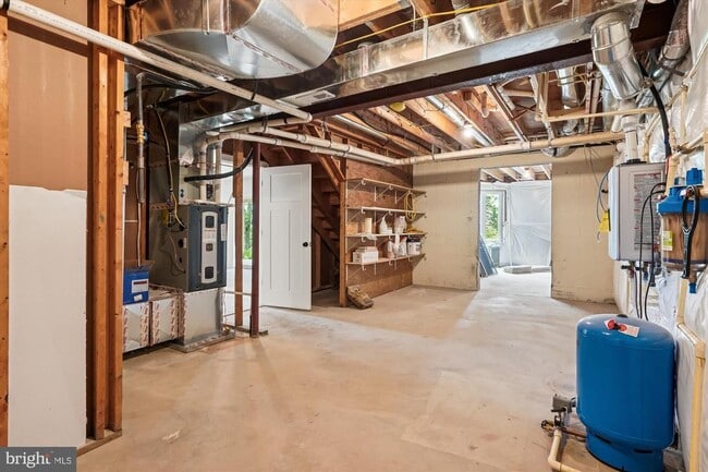 Building Photo - 25490 Kipps Ln