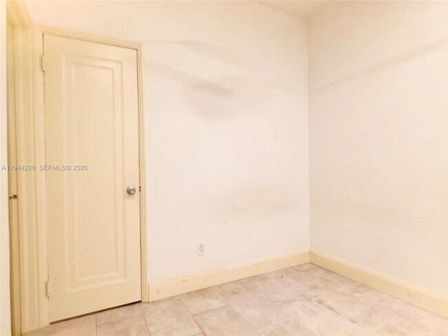 Building Photo - 260 Euclid Ave