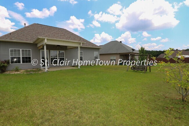 Building Photo - GREAT RENTAL IN FOX HOLLOW SUBDIVISION!