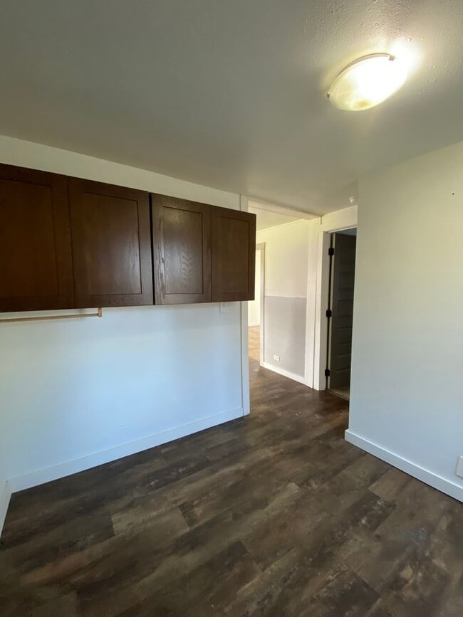 Building Photo - 1008 Lake Ave