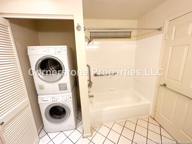 Building Photo - 95-270-270 Waikalani Dr