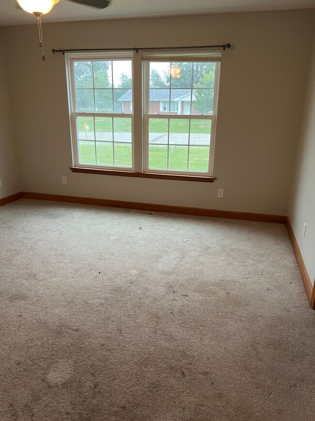 Building Photo - $500 Security Deposit! CHATHAM SCHOOLS SPR...