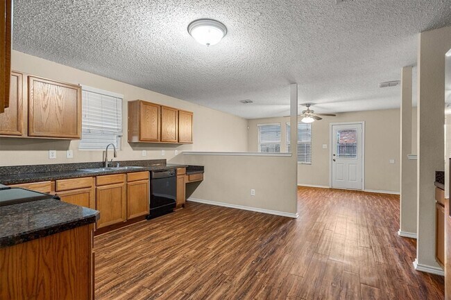 Building Photo - 3516 Clydesdale Dr