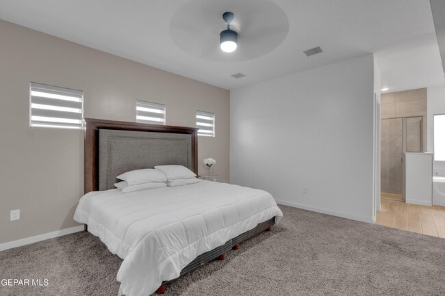 Building Photo - 12713 Captain Claudia CT