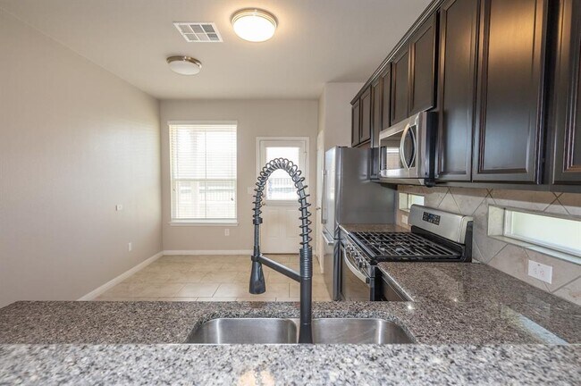 Building Photo - 415 Epiphany Ln