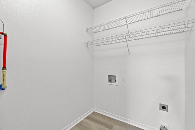 Building Photo - 47 White Heron Dr