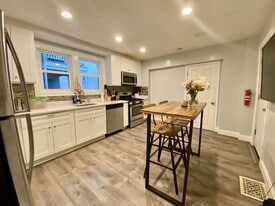 Building Photo - 46 Brookley Rd