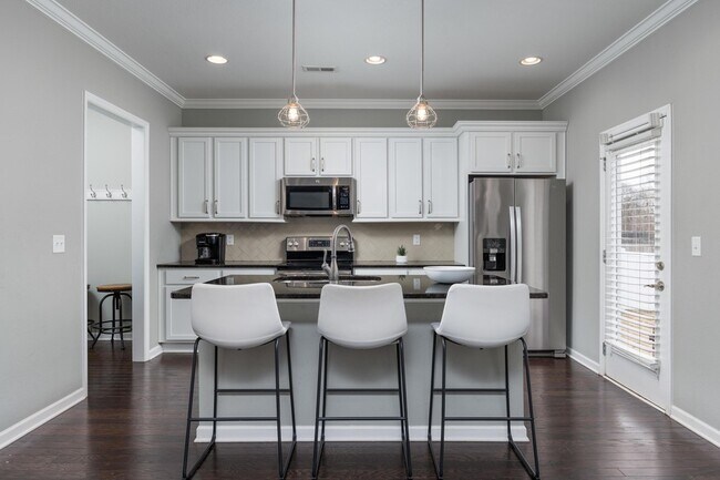 Building Photo - 1741 Timber Creek Rd NE