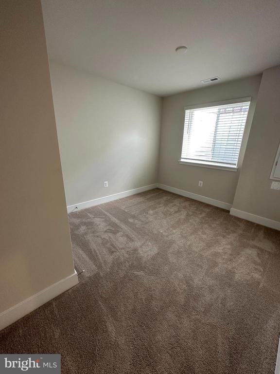 Building Photo - 2318 Woodlands Rd