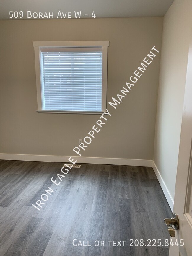 Building Photo - 509 Borah Ave W