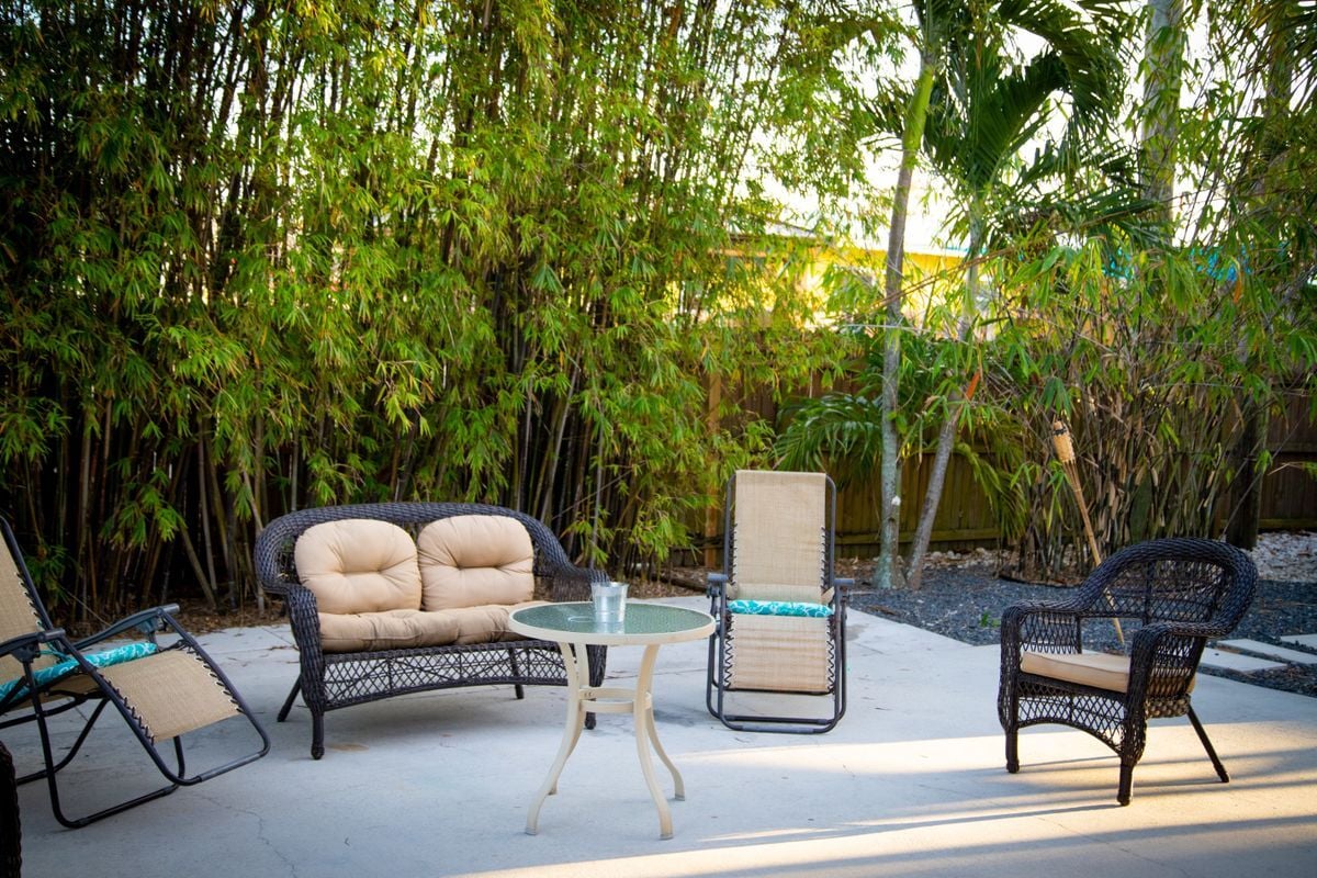 Building Photo - 916 W Drew St