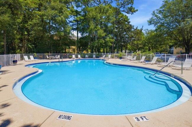 Building Photo - 200 Sandestin Ln