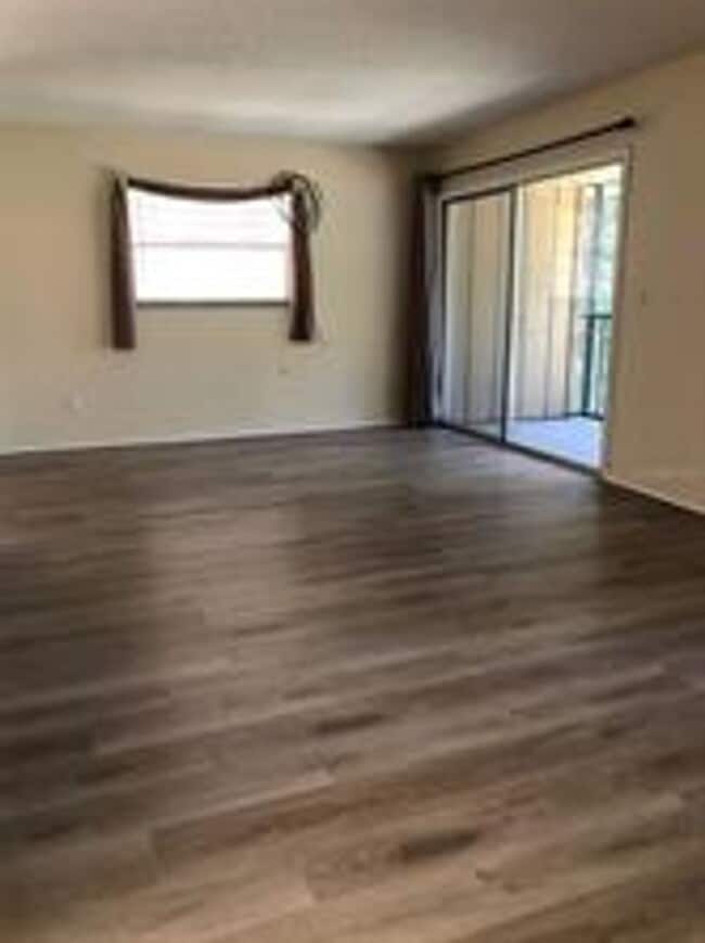 Building Photo - 2 Bedroom / 2 Bath Condo in Deltona Available Now!