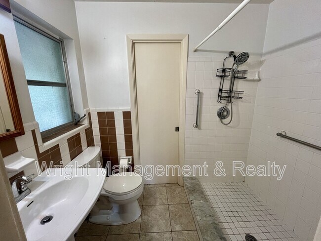 Building Photo - 58 Arnoni Dr