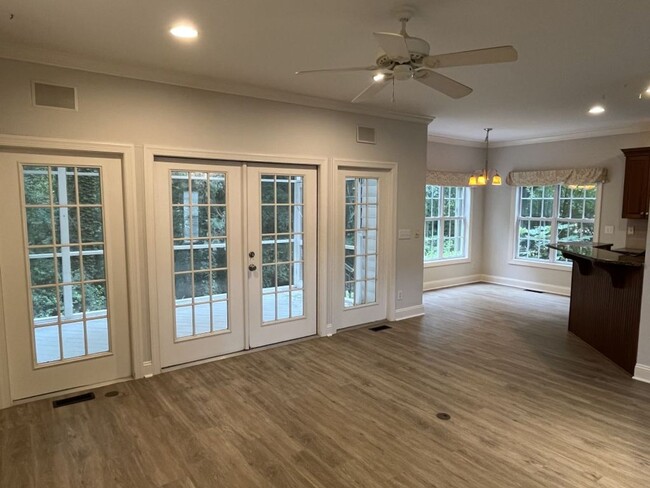 Building Photo - Refreshed 4 Bed home in Ballantyne